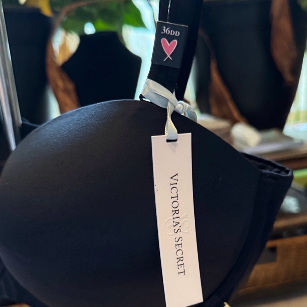 Victoria Secret Very Sexy Black Push-Up Bra 36DD- Women Intimates - Picture 2 of 3